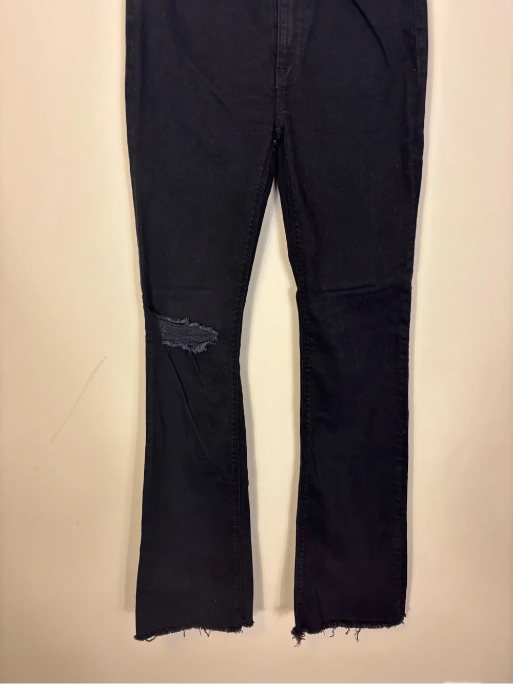 Hudson Jeans Black High-Rise Bootcut Jeans with Knee Distress Women’s 26